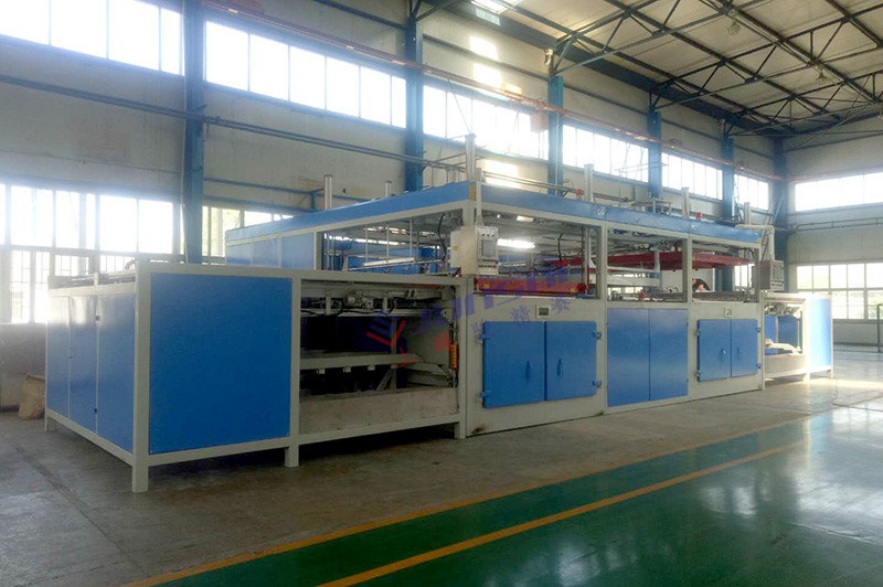 雙頭自動<a href=http://m.akadiya.cn/ target=_blank class=infotextkey>吸塑機</a>.jpg